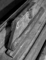 L - Cranford - Oarlock Stanchion with Thatch Rail - upright for rowing.JPG