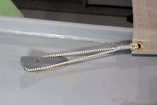 7 sm C 04 Thumb cleats an shock cord.JPG