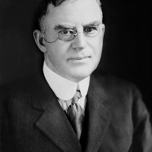 5 H._C._Wallace_(retouched).jpg