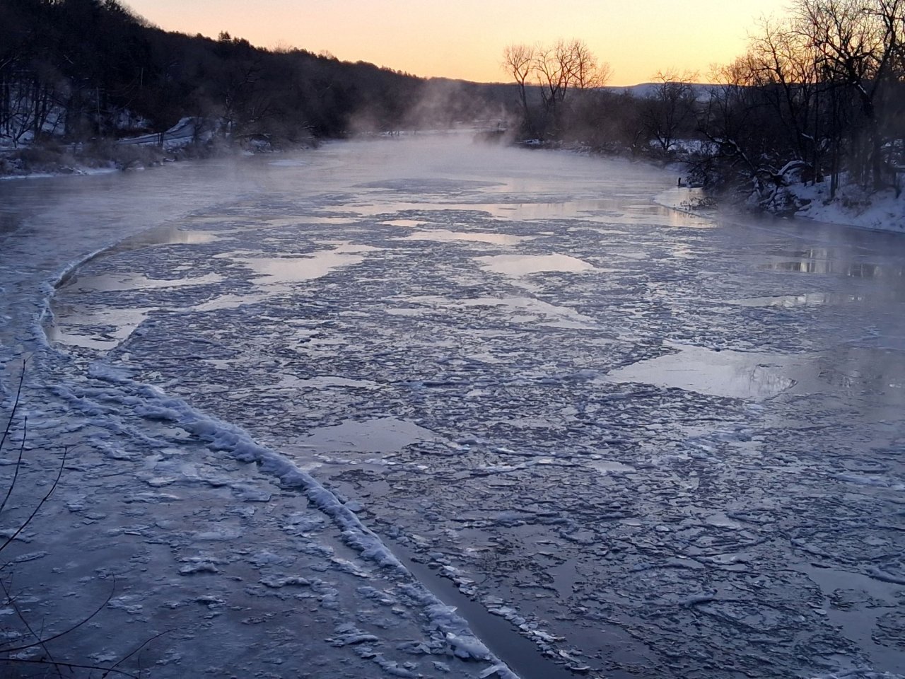 17 sm Ice looking West.jpg