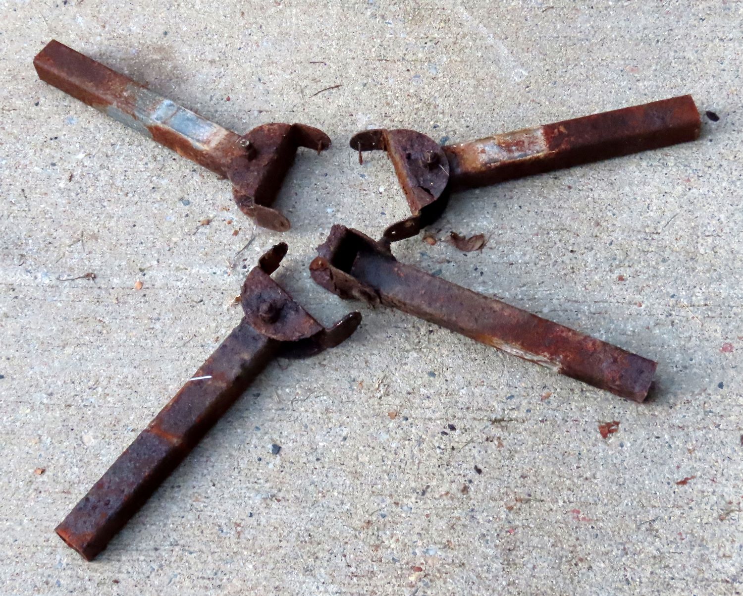 22 sm 10 Bunk Brackets OLD.JPG