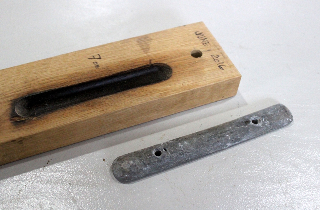 Homemade Keel Weiught with Oak Mold.JPG