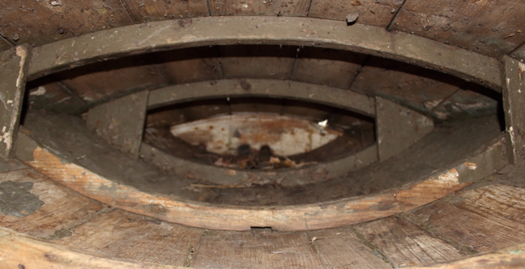 sm BBSB 35 Interior framing fwd.JPG