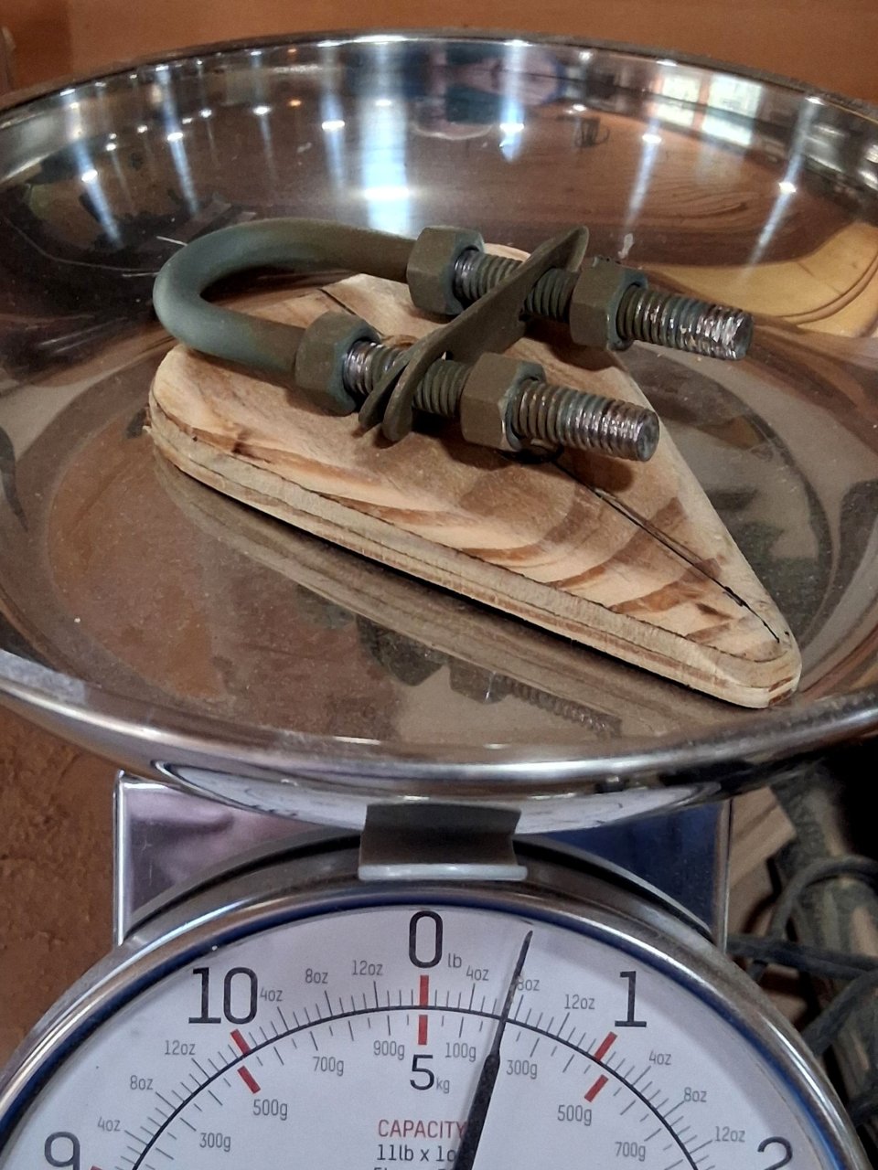 sm Bow Eye and Backer - 6 ounces.jpg