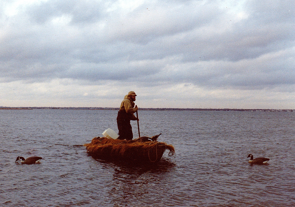 Two-man Grassboat - SJS poling - small.jpg