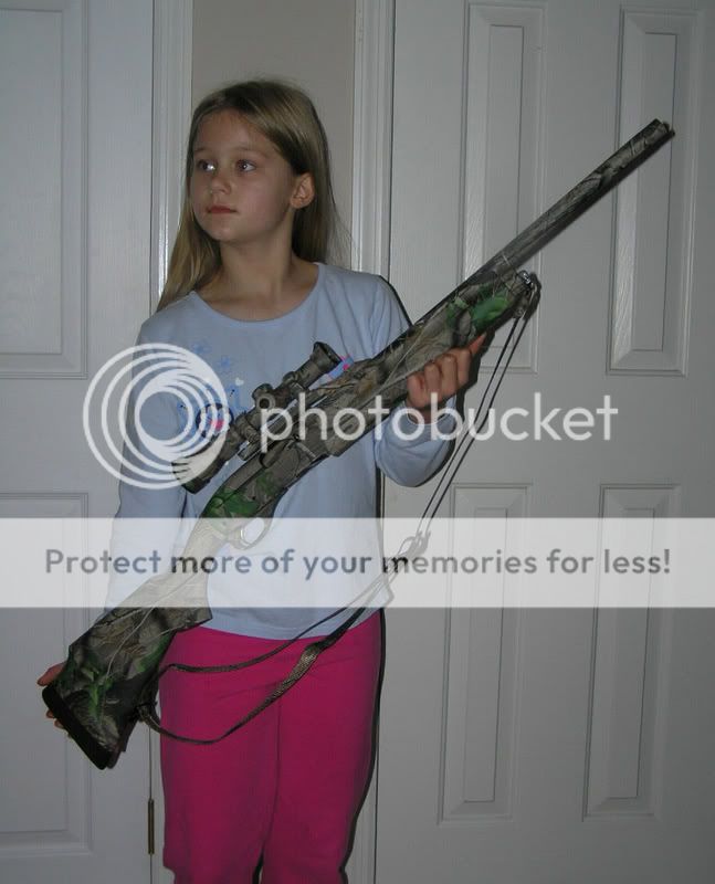 RachaelHoldingTurkeyGun.jpg